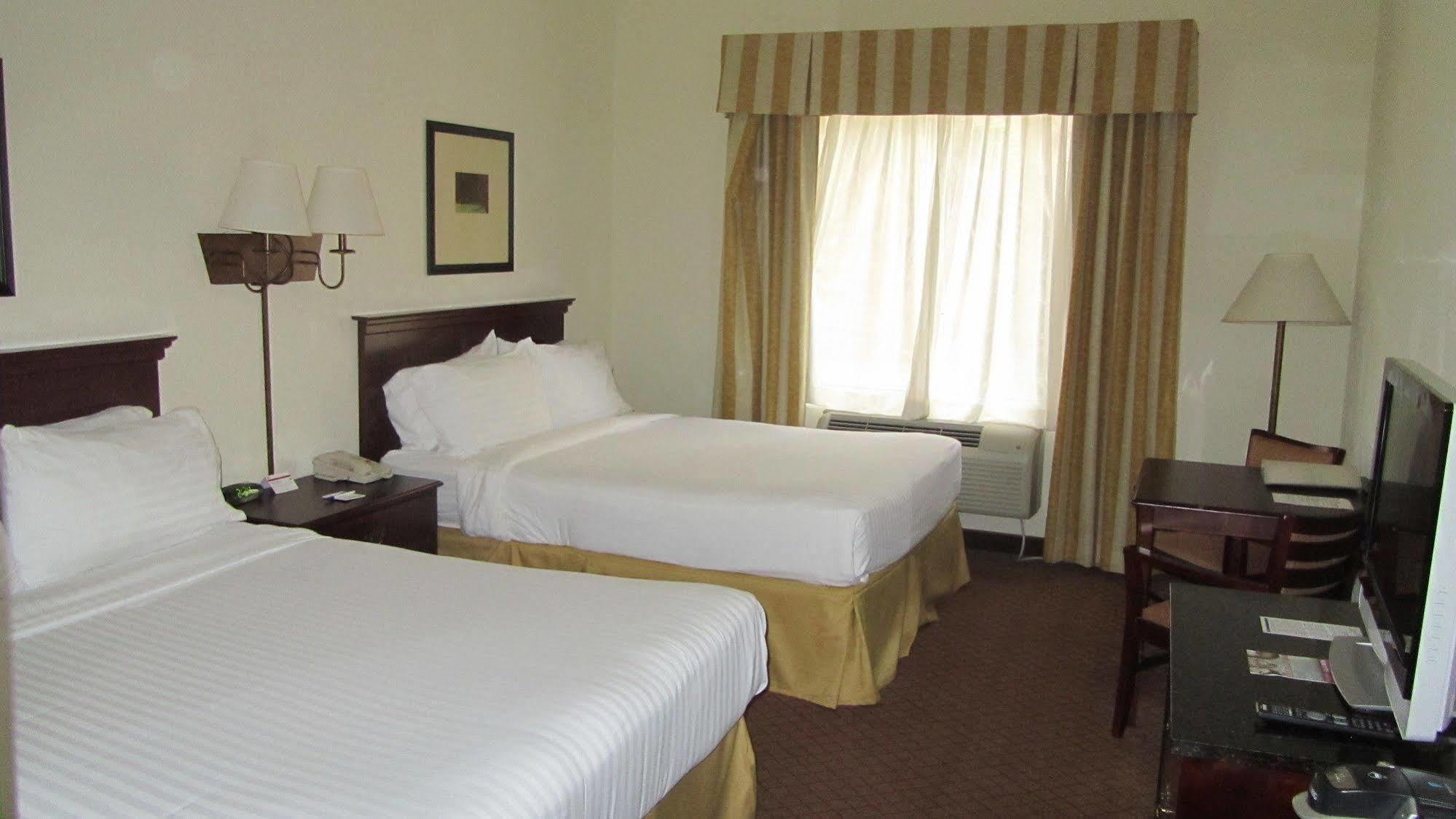 Holiday Inn Express Hotel And Suites Weslaco, An Ihg Hotel Εξωτερικό φωτογραφία