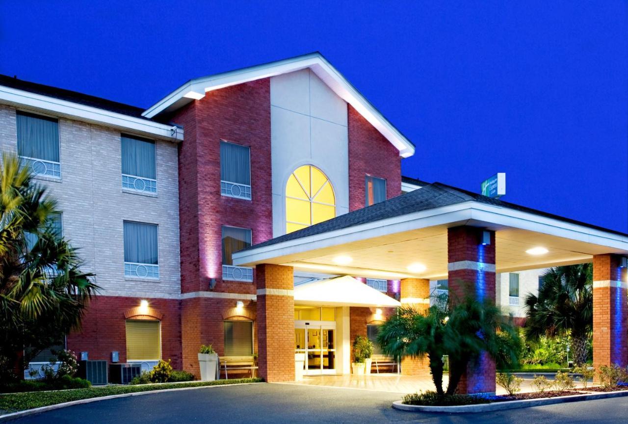 Holiday Inn Express Hotel And Suites Weslaco, An Ihg Hotel Εξωτερικό φωτογραφία